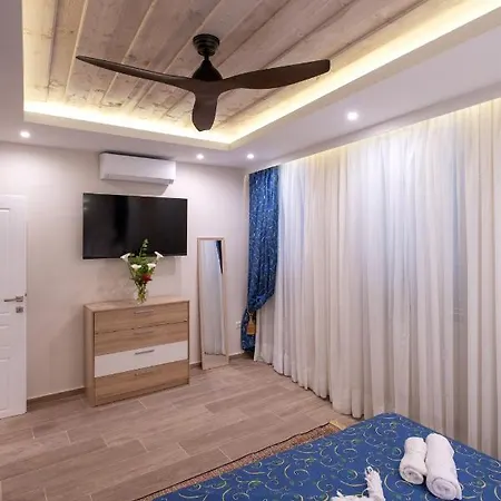 Taylor's Corfu (city)